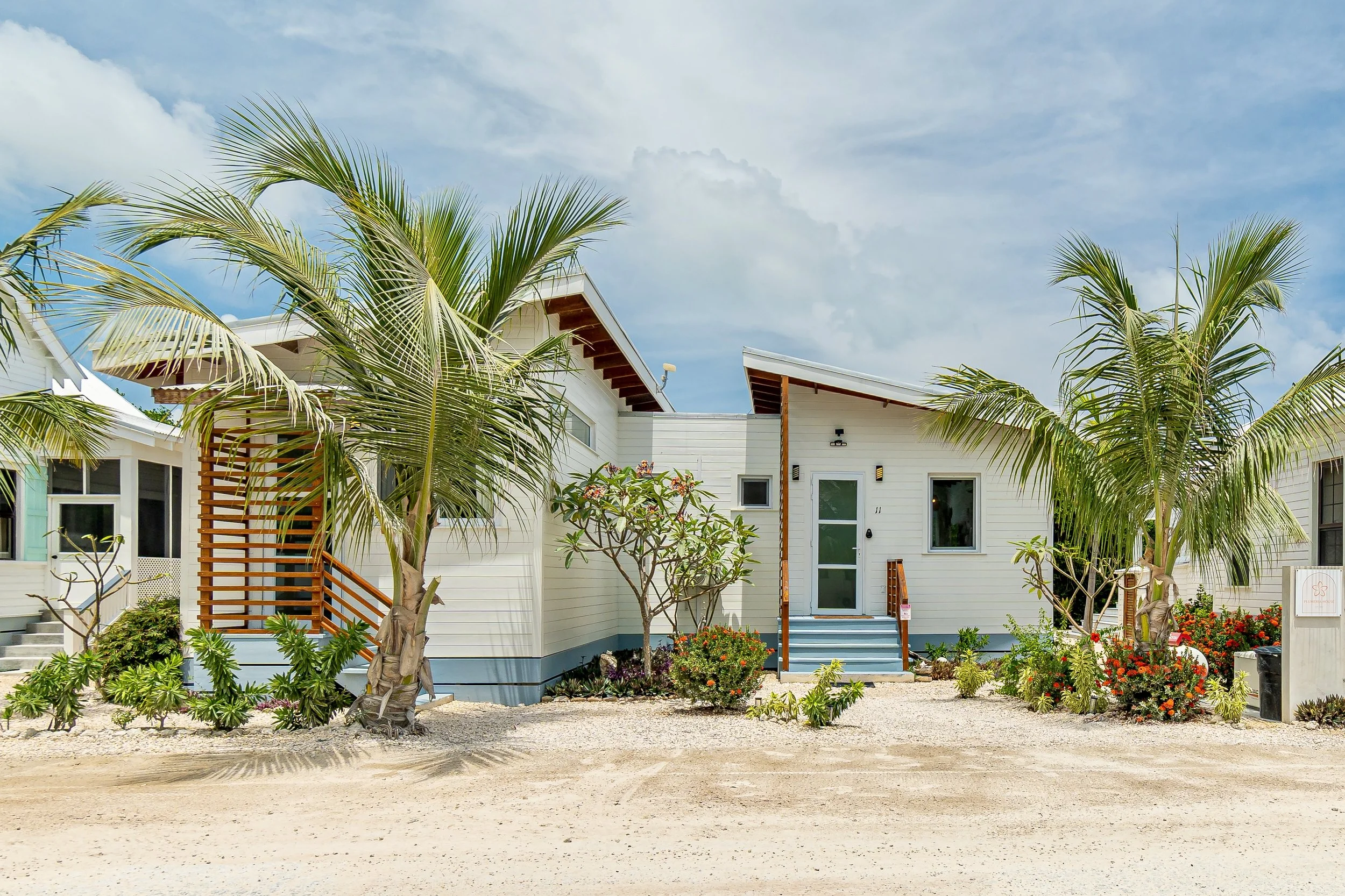 What to Expect When Staying in a Luxury Villa in Belize | Mahogany Bay Village, Belize (photo 5)
